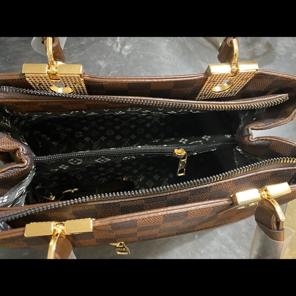 Meet your Posher, Gloria - Picture 5 of 5